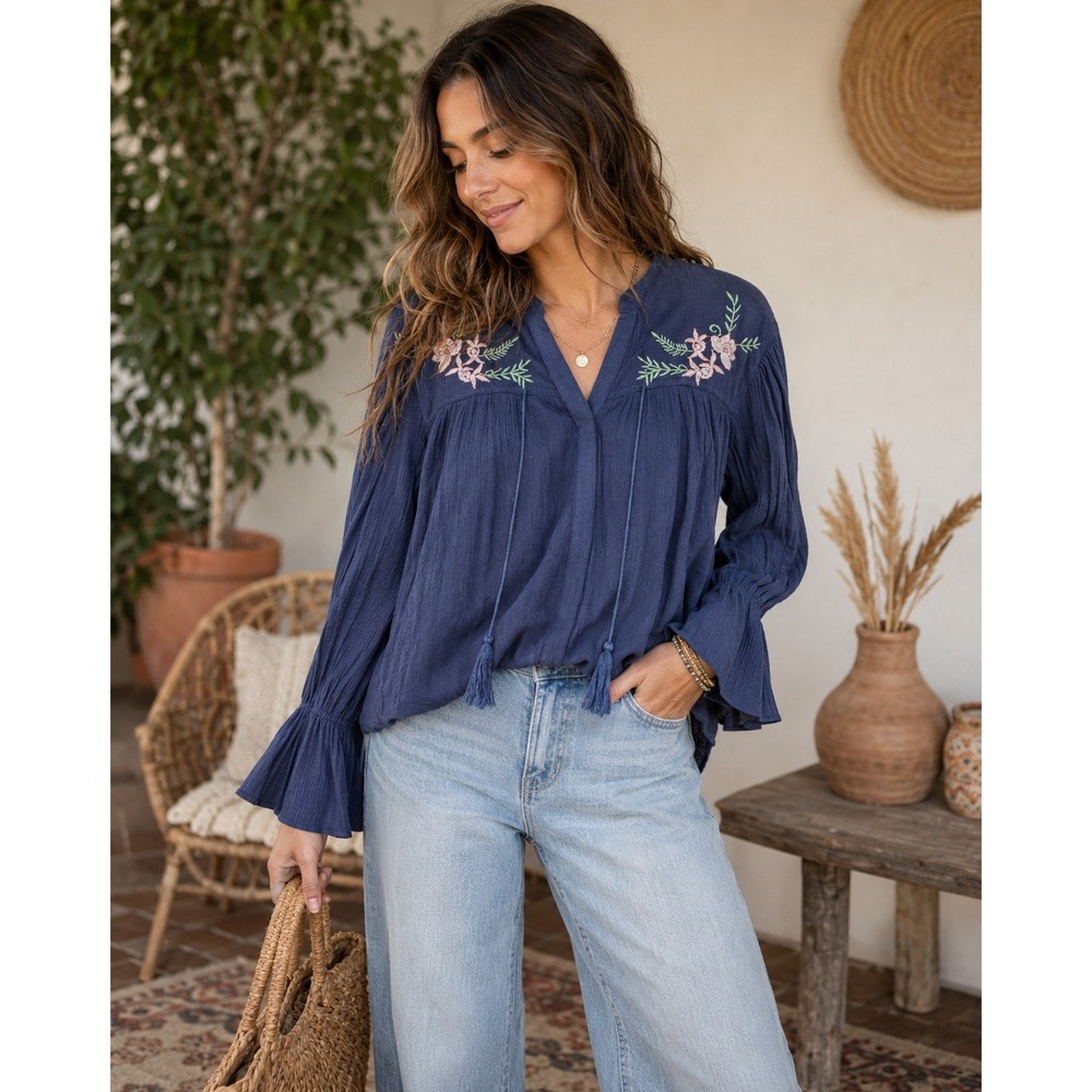 En Creme Women's Small Blue Floral Embroidered Peasant Blouse Boho Tassel